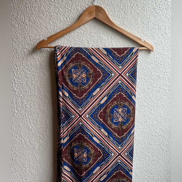 Vibrant Zara wide legged, printed pants. Extremely lightly used. - Picture 3 of 4